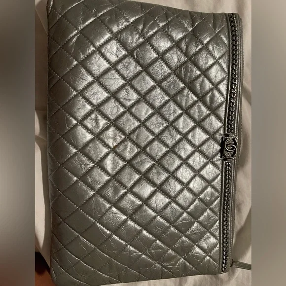 Chanel clutch matte metallic - Picture 1 of 2